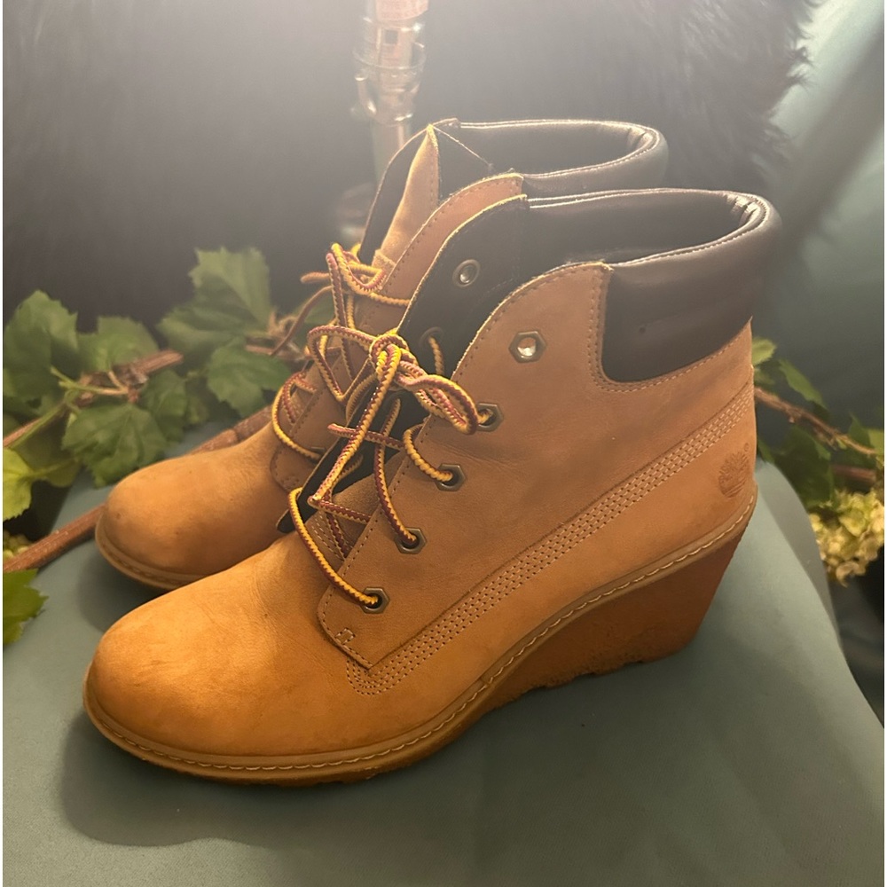 EUC women’s wedge Timberland Boots.